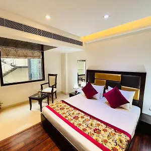 Hotel Veer Palace Safdarjung Hotel