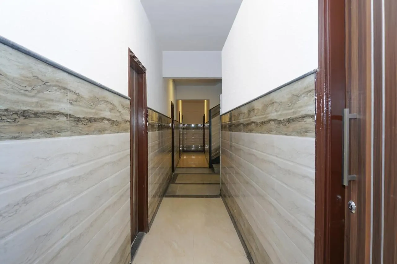 Hotel Oyo 80678 Shreenath Residency
