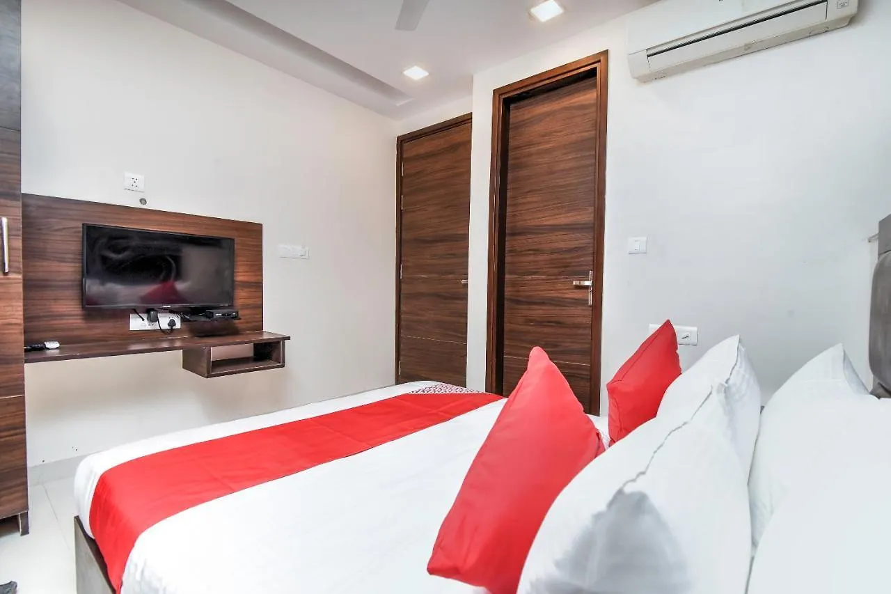 Oyo 80678 Shreenath Residency Neu-Delhi
